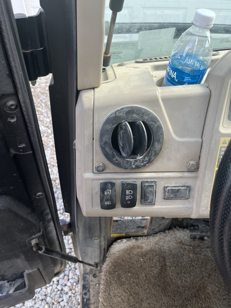 2019 John Deere XUV 835R مركبة صناعية برسم البيعCurryville Missouri