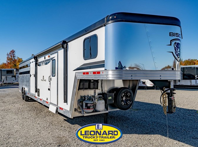 2024 Bison Coach TH809B15 Stock Trailer-Living Quarters For Sale