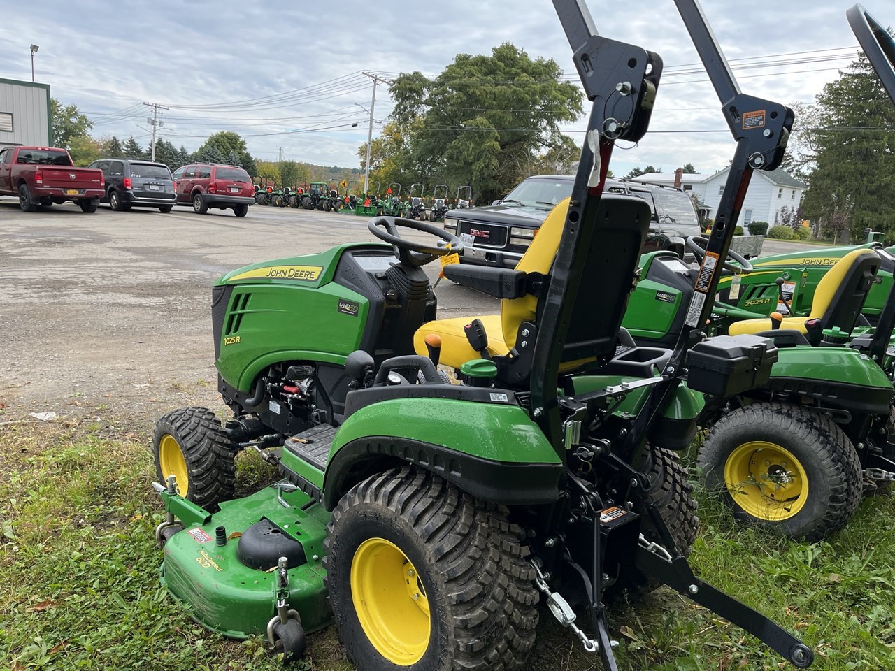 2022 John Deere 1025R Compact Utility Tractor For Sale in Springville