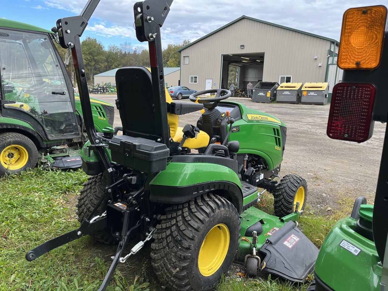 2022 John Deere 1025R Compact Utility Tractor For Sale in Springville