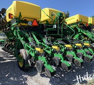 2023 John Deere 1795 Thumbnail 3