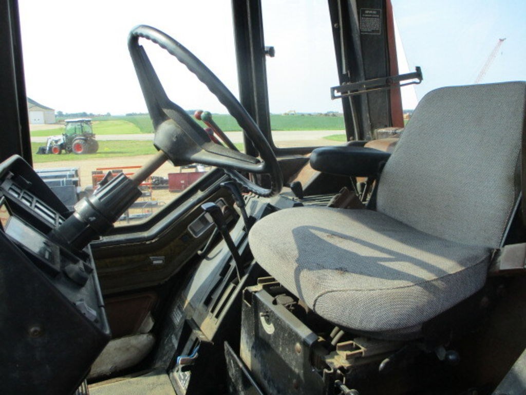 1982 International 5088 Tractor For Sale in Slayton Minnesota