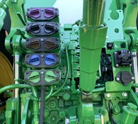 2023 John Deere 7R 210 Thumbnail 9