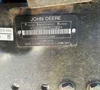 2021 John Deere 2032R Thumbnail 9