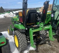 2021 John Deere 2025R Thumbnail 2