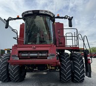 2021 Case IH Axial-Flow® 250 Series Combines 7250 Thumbnail 3