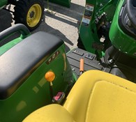 2022 John Deere 3025E Thumbnail 8