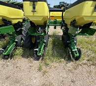 2018 John Deere 1725 Thumbnail 8