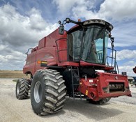 2020 Case IH Axial-Flow® 150 Series Combines 6150 Thumbnail 4