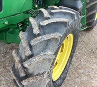 2020 John Deere 6105E Thumbnail 20