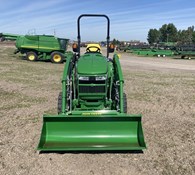 2023 John Deere 3033R Thumbnail 3