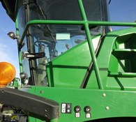 2017 John Deere 8600 Thumbnail 32