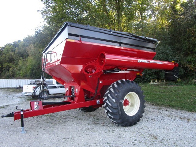 Brent Brent Grain Cart Xl Corner Auger Grain Cart For Sale In Cresco Iowa