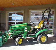 2012 John Deere 1 Series 1026R Thumbnail 1