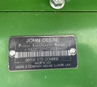 2017 John Deere S670 Thumbnail 36