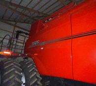 2021 Case IH Axial-Flow® 250 Series Combines 7250 Thumbnail 5
