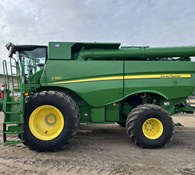 2021 John Deere S780 Thumbnail 4