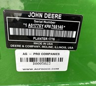 2016 John Deere 1775NT Thumbnail 4