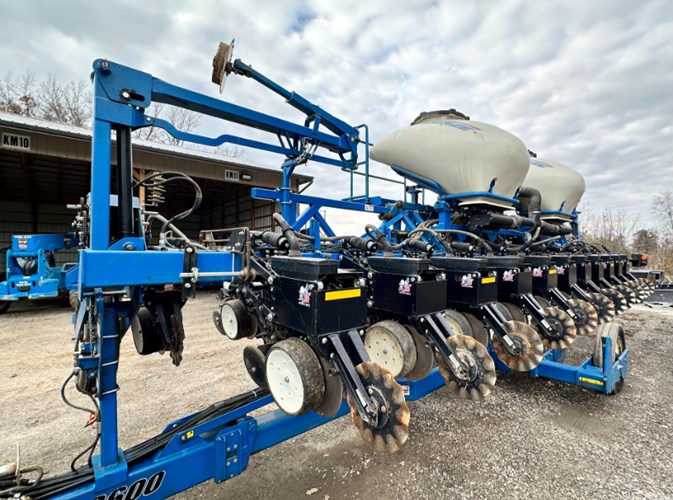 2014 Kinze 3600 Planter For Sale 2014 Kinze 3600 Planter For Sale