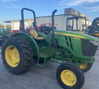 2016 John Deere 5045E Thumbnail 2