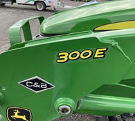 2022 John Deere 3025E Thumbnail 9