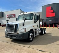 2017 Freightliner CA125DC Thumbnail 1