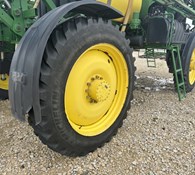 2016 John Deere R4030 Thumbnail 33