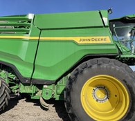 2023 John Deere X9 1100 Thumbnail 5