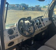 2019 John Deere XUV 835R Thumbnail 11