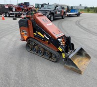 2021 Ditch Witch SK800 Thumbnail 3