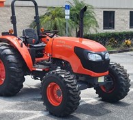 2023 Kubota M60 Series M7060 4WD HD/HDC Thumbnail 3