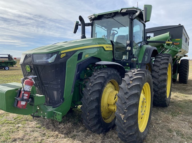 2021 John Deere 8R 410, Row Crop Tractors