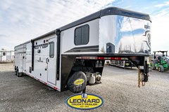 Stock Trailer-Living Quarters For Sale 2024 Bison Coach TH71016 