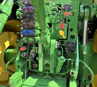 2023 John Deere 8R 410 Thumbnail 9