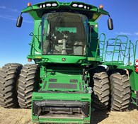 2017 John Deere S680 Thumbnail 3