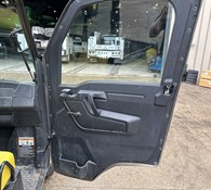 2018 John Deere XUV 835M Thumbnail 12