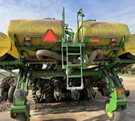 2016 John Deere 1725 CCS Thumbnail 2