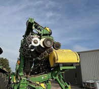 2016 John Deere 1725 CCS Thumbnail 3