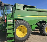 2016 John Deere S680 Thumbnail 1