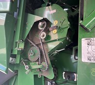 2016 John Deere S680 Thumbnail 13