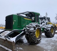 2015 John Deere 848L Thumbnail 1