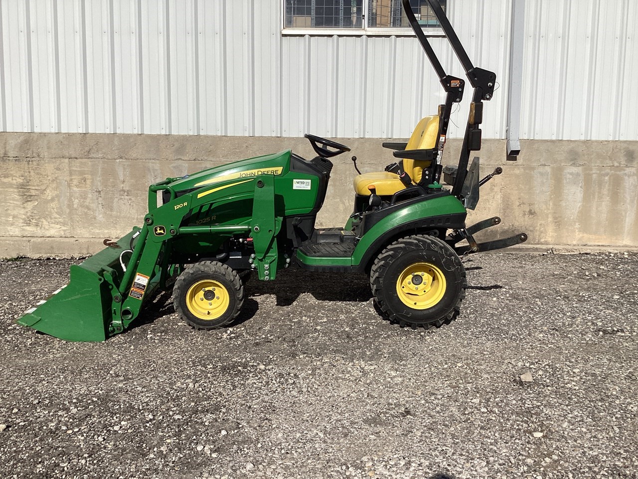 2022 John Deere 1025R Compact Utility Tractor For Sale in Rhome Texas