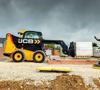 2023 JCB Agriculture Skid Steer Loaders 3TS-8W Thumbnail 2