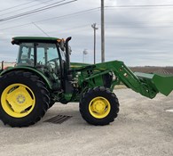 2021 John Deere 6135E Thumbnail 5