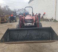 2016 Case IH FARMALL 70A R4L Thumbnail 2