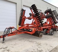2014 Kuhn Coulter / Discs EXCELERATOR 8000-30 Thumbnail 2