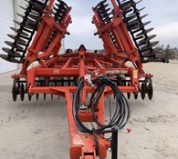2014 Kuhn Coulter / Discs EXCELERATOR 8000-30 Thumbnail 3