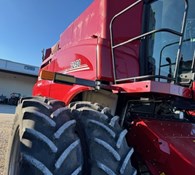 2020 Case IH Axial-Flow® 250 Series Combines 7250 Thumbnail 2