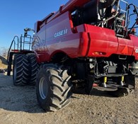 2020 Case IH Axial-Flow® 250 Series Combines 7250 Thumbnail 3