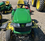 2011 John Deere X724 Thumbnail 2